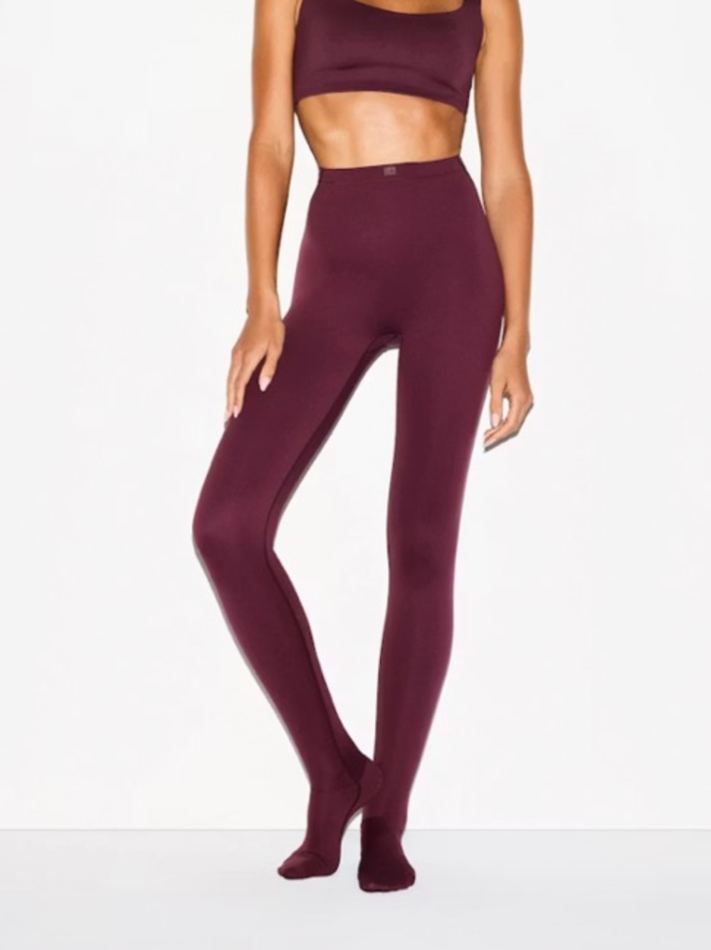 NikeSKIMS MATTE FOOTSIE LEGGING | COLOR: CURRANT | SIZE: L